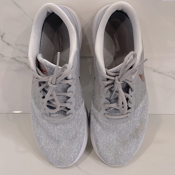 Rose Gold Nike flex contact tennis shoes - Picture 6 of 12